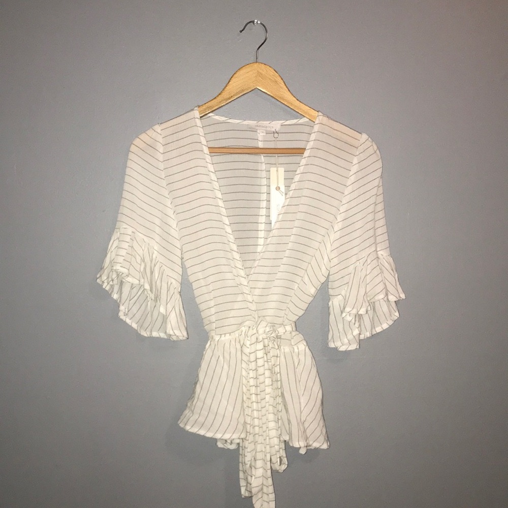 Striped wrap shirt with the waist